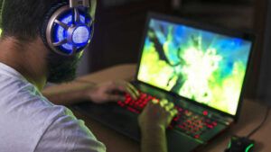 Laptop y Celulares: Una Nueva Era para Jugar Videojuegos